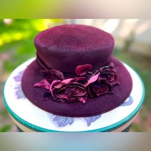 Women’s Hopeless Romantic hat & box